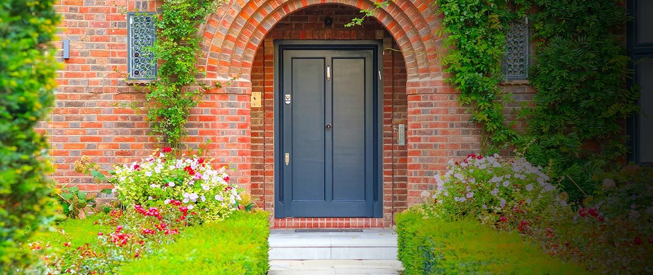 Website_Header_Blue-Door_Amelia-Daniel